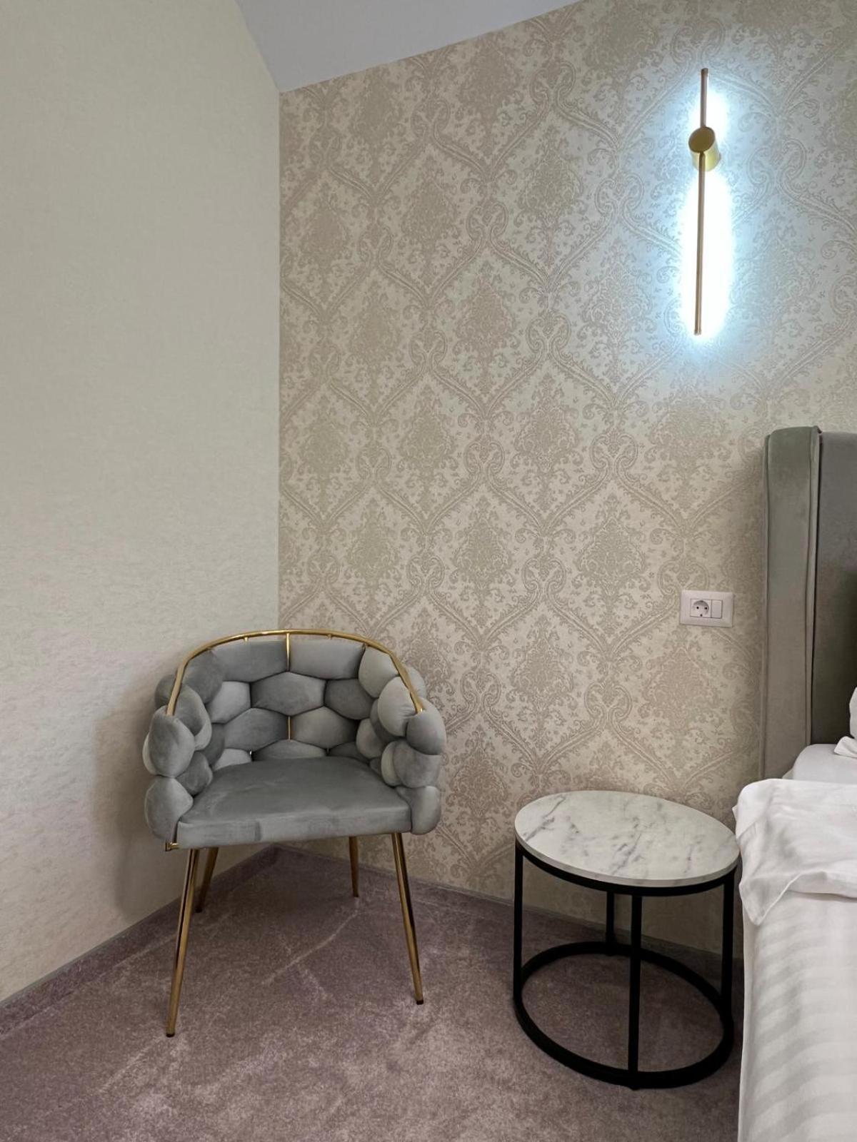 Pensiunea Baroc Dobirlau Exteriör bild